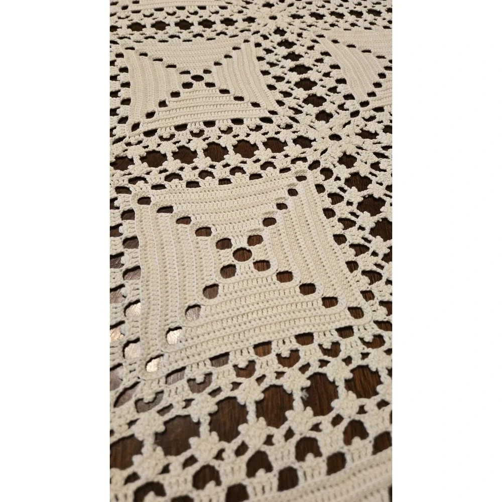 Handcrafted Crocket Beadspead Bed Table Covering Tablecloth Cream Handmade 91x69